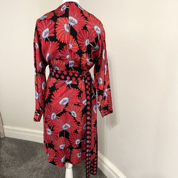 Diane Von Furstenberg Mikah Wrap Dress Size 4 Red Floral Print Crepe De Chine - Picture 4 of 11